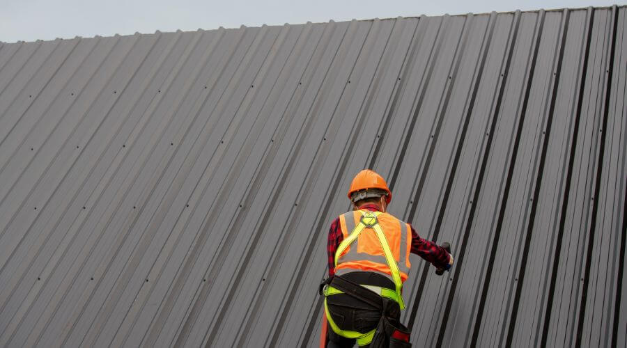 Expert top industrial roofings services in De Soto, IL